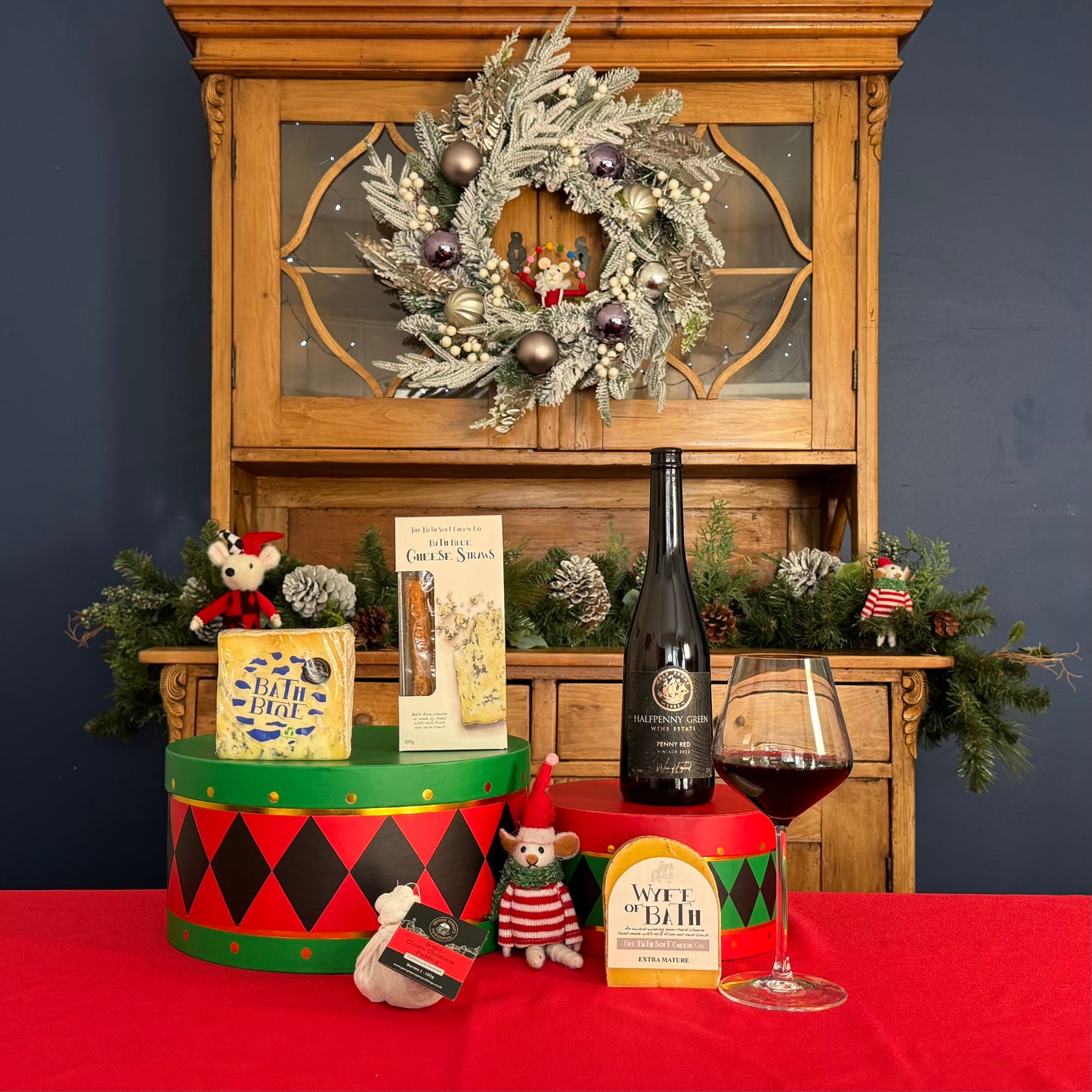 Yuletide pairing
